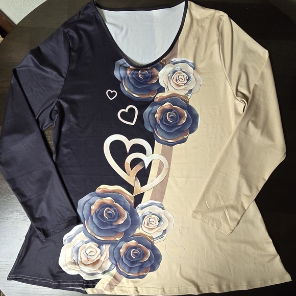 Roses and Hearts outfit, Size XXL, Cream and Black - Picture 2 of 6